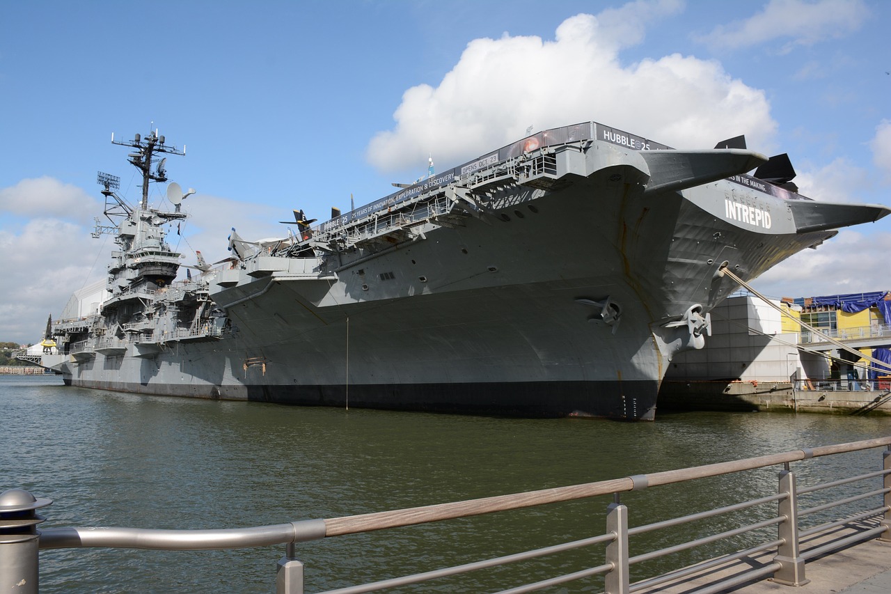 微信号白号批发：实名账号对于网络文化的影响